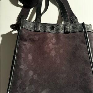 Lululemon cross body and shoulder bag